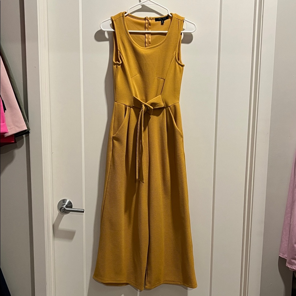 Women’s Yellow Sleeveless Jumpsuit with Belt, SIZE S